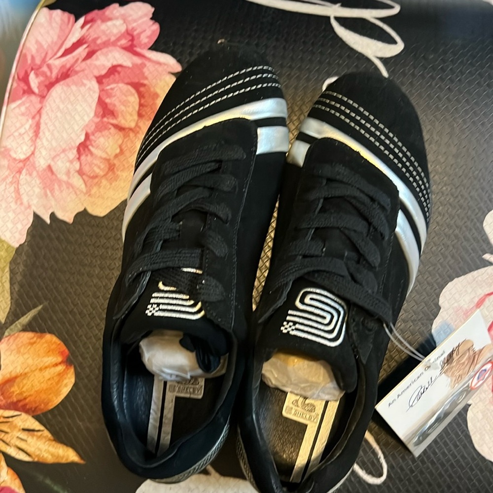 Shelby Cobra Racer Sneakers MENS size 7/ 40/ UK 6.5

TONY ADAMOWICZ DESIGNED!